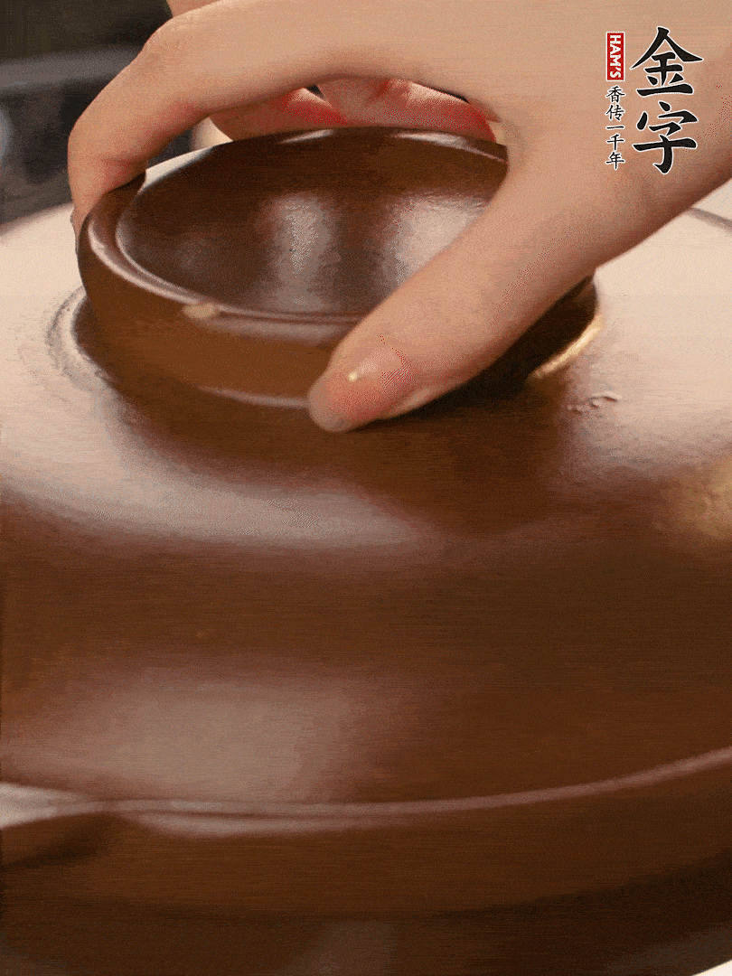 再下日本豆腐煮3分鐘。