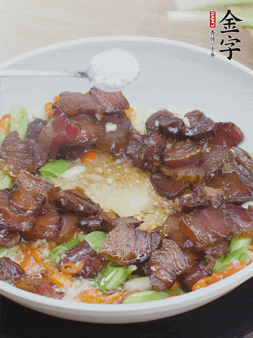 下醬油肉，一點(diǎn)生抽、白糖調(diào)味。