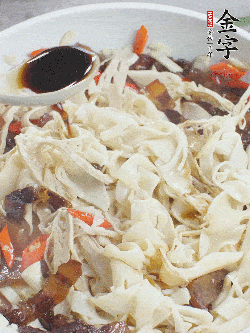 下糯米筍，淋一點生抽、蠔油調味。